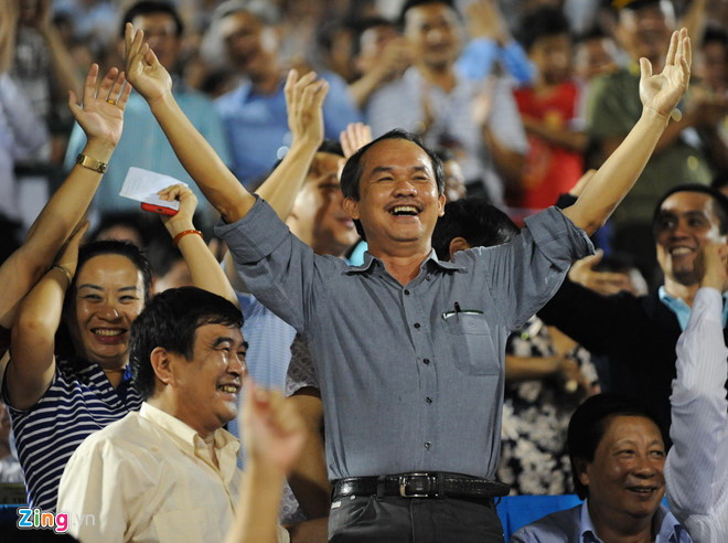 bau duc cam on anh tu hagl chac chan se o lai v league