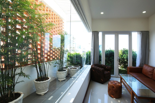 ngoi nha chi thoang mot mat nhung phong nao cung co cua so