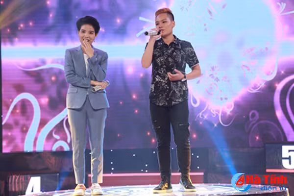 co nang tomboy ha tinh buoc thang vao vong giau mat the voice 2018