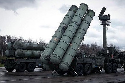 Tổ hợp tên lửa phòng không S-300 của Nga. Ảnh: Sputnik. vu khi nao cua israel co the ha guc s 300 ma nga sap dieu toi syria