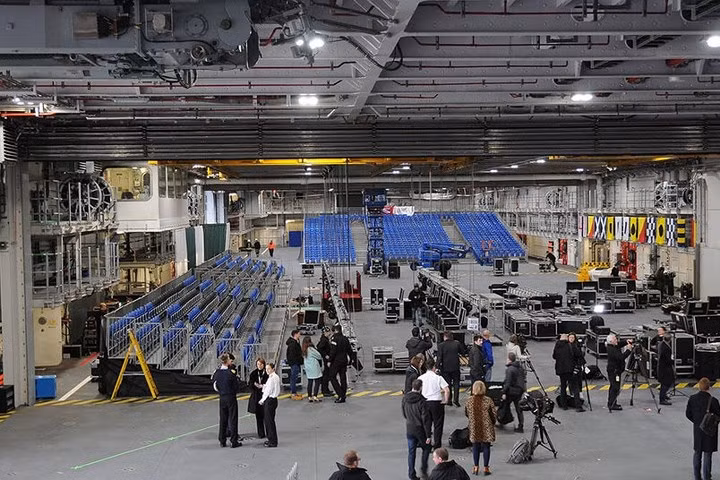 can canh tau san bay moi nhat va manh nhat cua hai quan anh