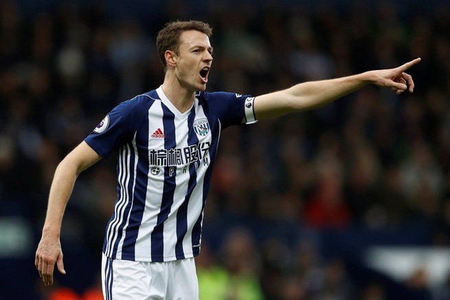 Evans chỉ có giá 3 triệu bảng nếu West Brom xuống hạng. Ảnh: Getty Images. mu arsenal gianh giat trung ve 3 trieu bang