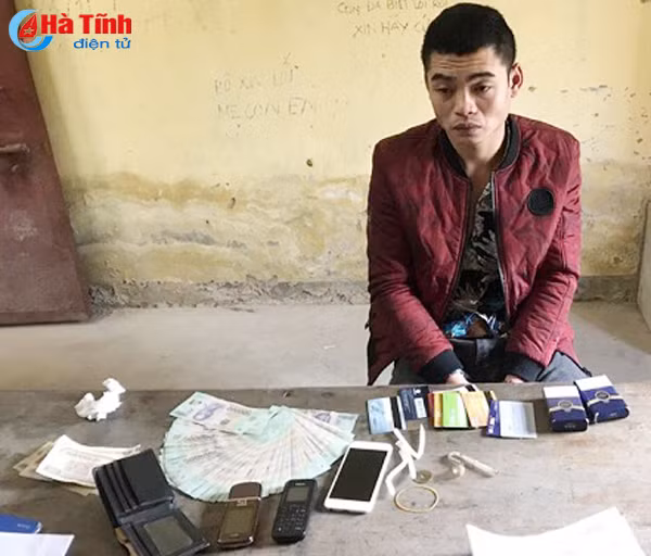 cuom 58 trieu dong o ha tinh ra vinh mua dien thoai xin