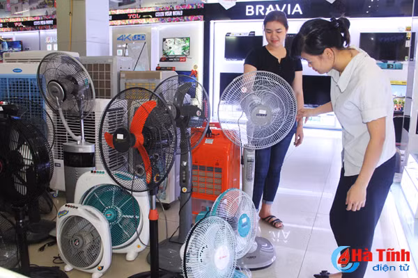 thi truong hang dien lanh bat dau nong