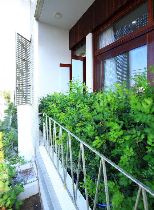 ngoi nha chi thoang mot mat nhung phong nao cung co cua so