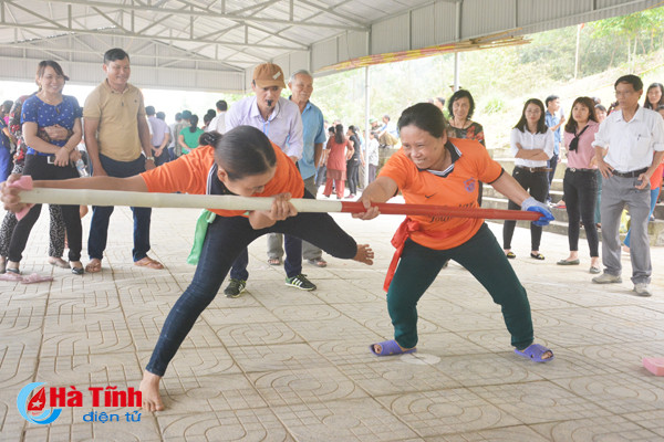 Độc đáo môn đẩy gậy tại Lễ hội Giỗ Tổ Hùng Vương năm 2018