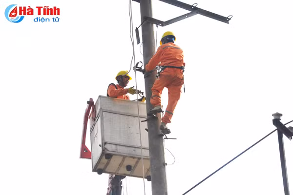 dien luc ha tinh len kich ban chong nang nong