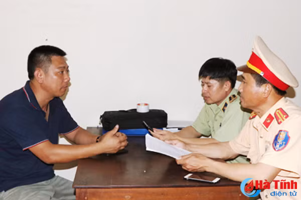 phat hien 5 tan noi tang ban suyt len ban nhau