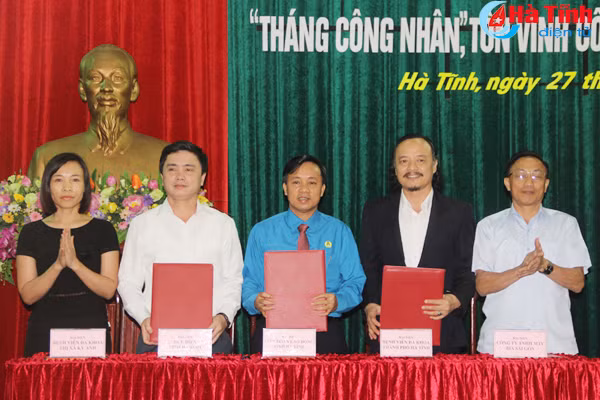 ha tinh ton vinh 50 cong nhan lao dong tieu bieu