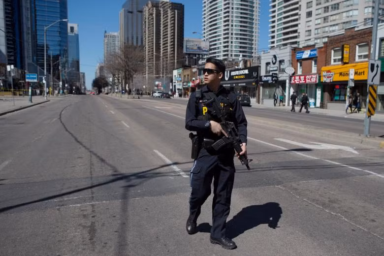 hien truong vu lao xe khien 10 nguoi thiet mang o canada