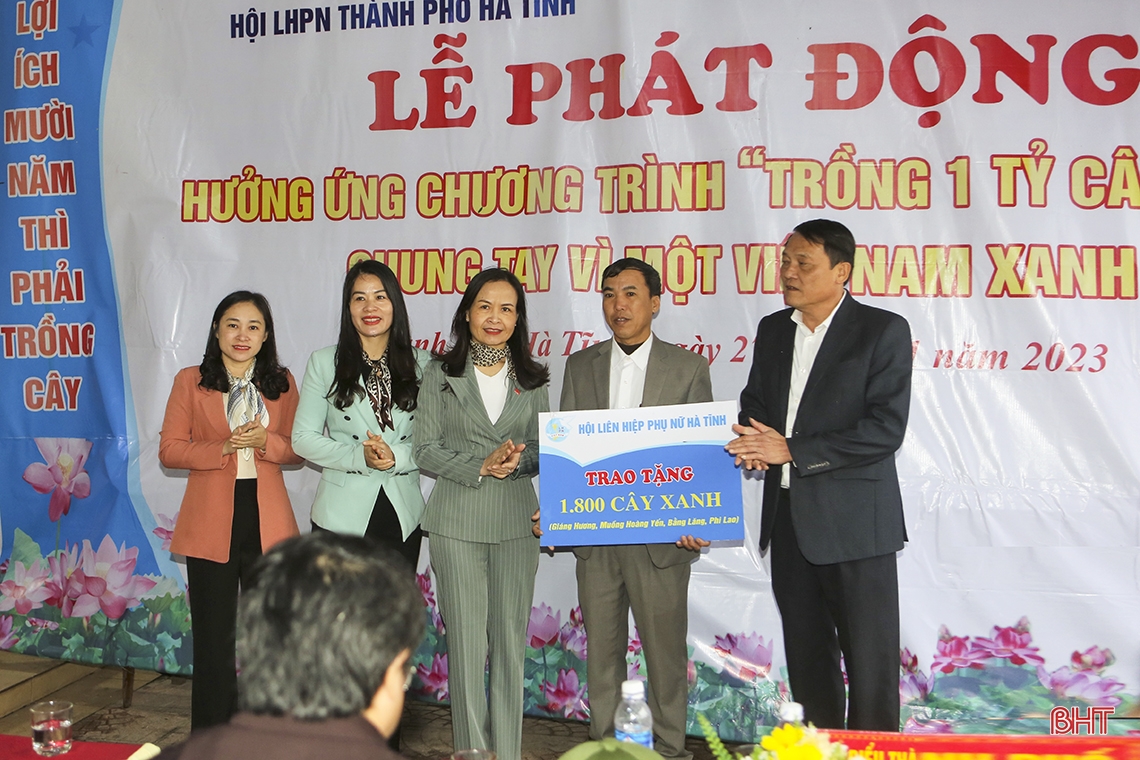 Phó Bí thư Thường trực Tỉnh ủy dự lễ phát động trồng cây đầu xuân do Hội LHPN Hà Tĩnh tổ chức