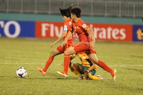 Đôi lúc các cô gái Việt Nam khiến Australia ngã khuỵu. Ảnh: Đức Cường