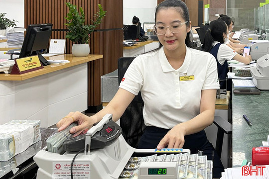 Đồng USD suy yếu, doanh nghiệp nhập khẩu “dễ thở” nhưng chưa thể chủ quan