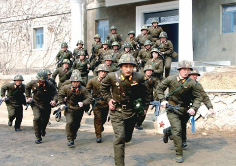 Các binh sĩ Triều Tiên trong cuộc tập trận tháng trước. Ảnh: CFP Các binh sĩ Triều Tiên trong cuộc tập trận tháng trước. Ảnh: CFP