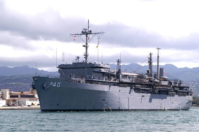 tau chien my cap cang cam ranh sau hon 40 nam