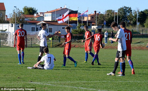 u17 anh gay soc khi thang u17 duc voi ti so 8 1