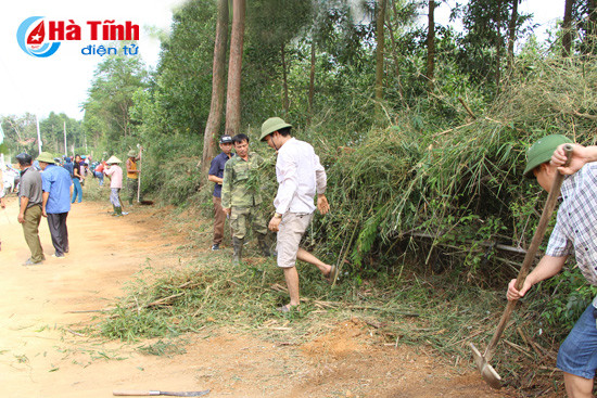 can bo vien chuc lao dong giup dan vu quang xay dung ntm