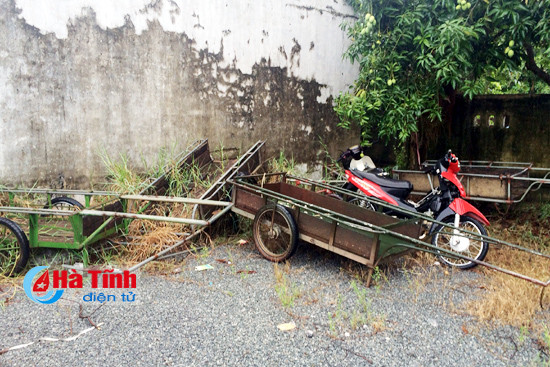 2 ngay ra quan cong an tp ha tinh thu giu 16 may chem di dong