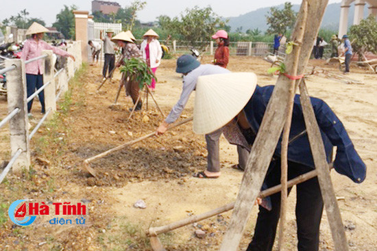 can bo vien chuc lao dong giup dan vu quang xay dung ntm