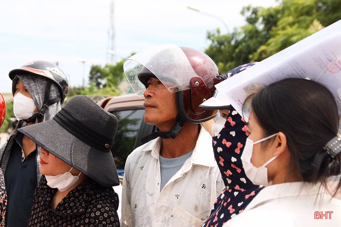 Những khoảnh khắc khó quên trong Kỳ thi tốt nghiệp THPT ở Hà Tĩnh