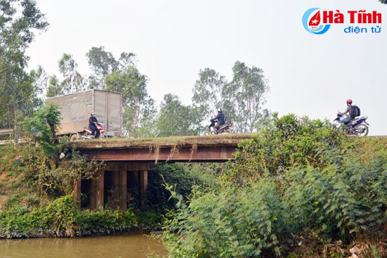 cau khong lan can hiem nguy rinh rap