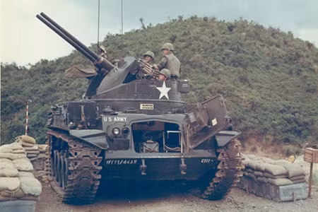 chien loi pham hang hiem cua quan doi nhan dan viet nam