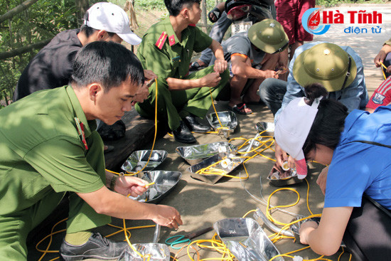 xay dung duong dien thap sang duong que tren oc dao hong lam