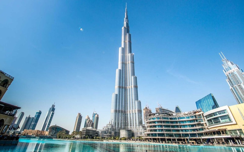 Tòa nhà cao nhất: Với độ cao khoảng 823 m, nóc tòa nhà Burj Khalifa ở Dubai (Các Tiểu vương quốc Ả Rập Thống nhất) sẽ là nơi cao nhất du khách có thể đặt chân tới mà không cần máy bay. Ảnh: Getty Images. chong mat voi nhung dia diem cao nhat the gioi