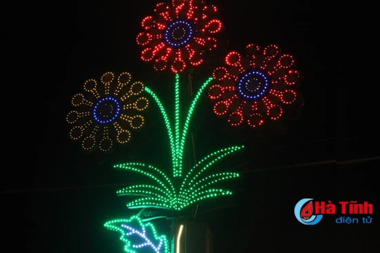 duong pho ha tinh dep lung linh voi anh den led moi