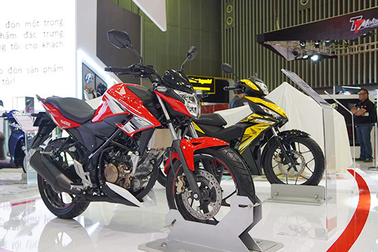 CB150R Streetfire honda viet nam ra mat lead msx 2017 va loat xe con tay