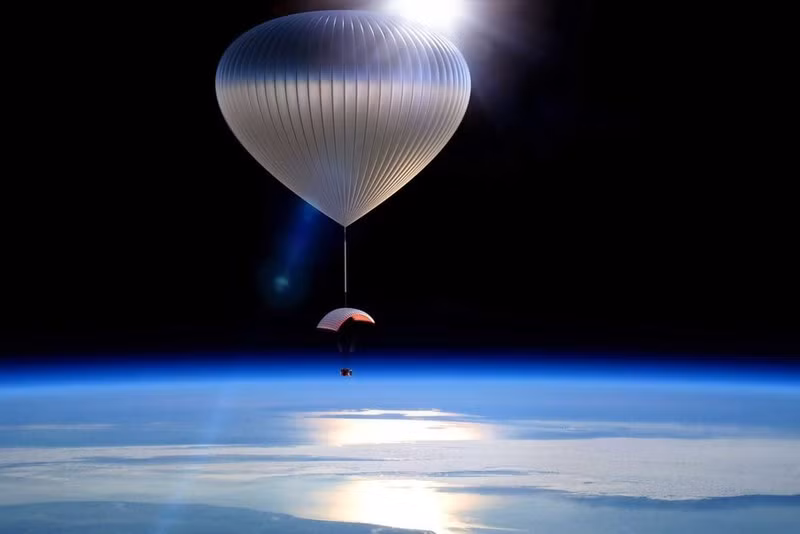 Địa điểm cao nhất du khách có thể tới trên Trái Đất: Đây sẽ là trải nghiệm có một không hai trong đời. Du khách sẽ cảm thấy đang lơ lửng và tận mắt nhìn thấy độ cong của Trái đất từ khinh khí cầu của công ty World View. Ảnh: World View. chong mat voi nhung dia diem cao nhat the gioi