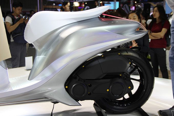 ngo ngang truoc ve dep cua yamaha glorious concept tai viet nam