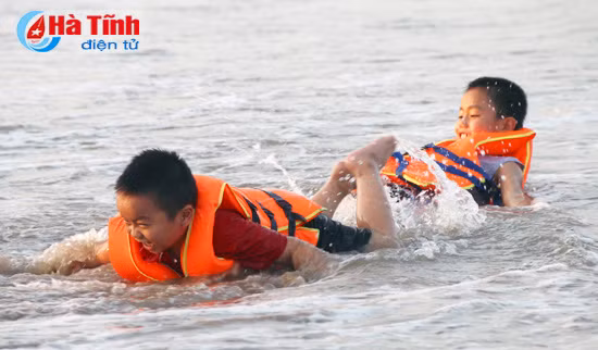 cac bai bien ha tinh nghet tho don du khach muon phuong