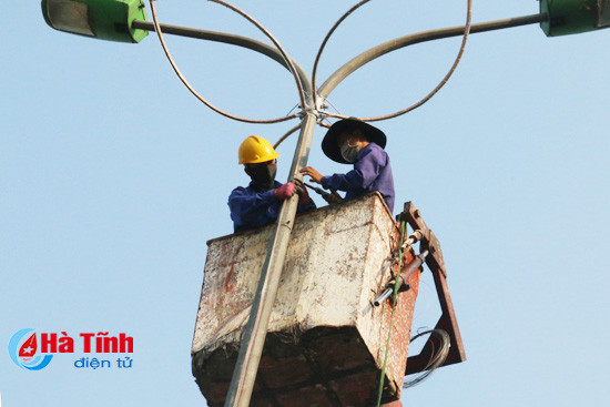 duong pho ha tinh dep lung linh voi anh den led moi