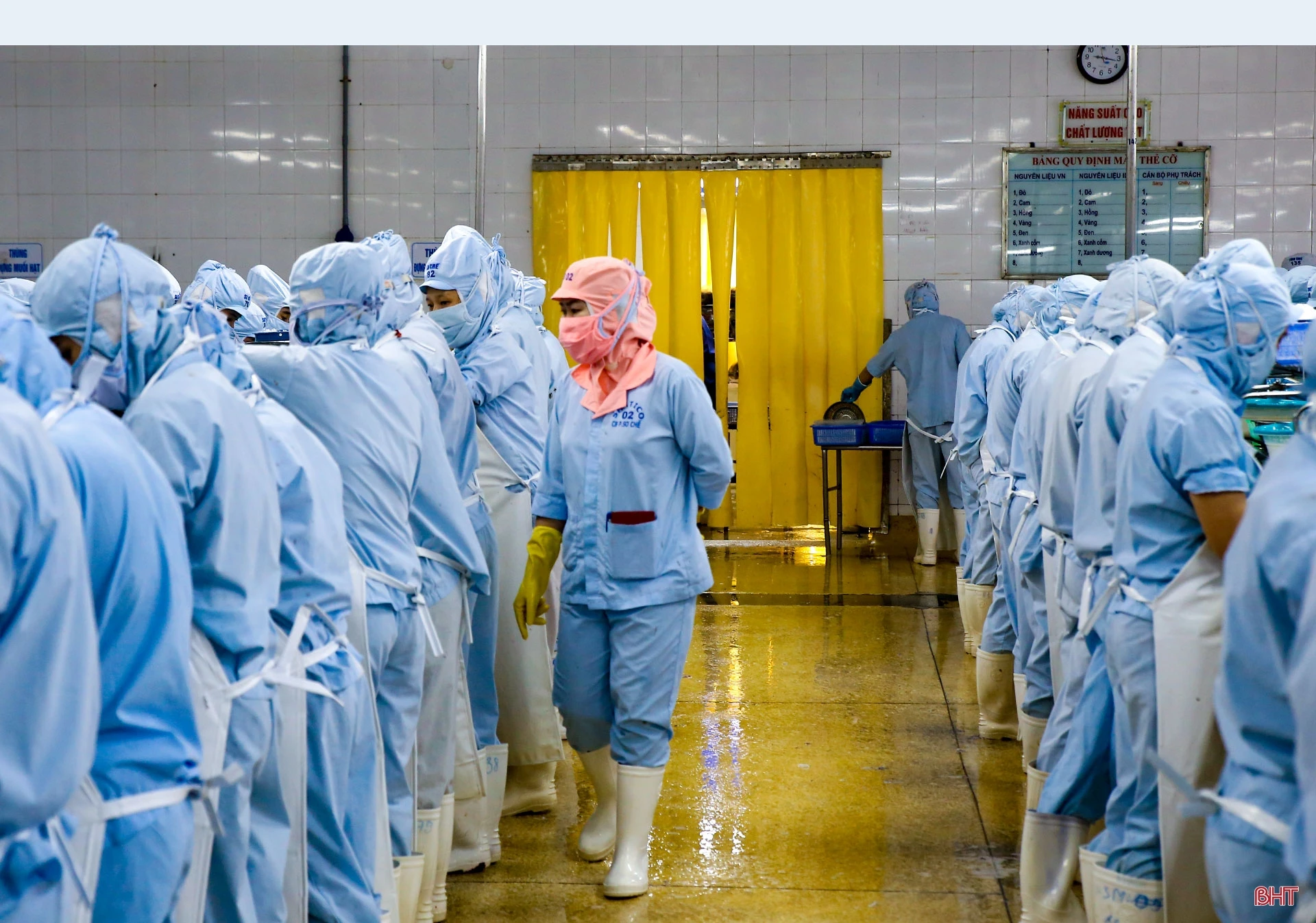 Lý tưởng và khát vọng cống hiến dưới ngọn cờ của Đảng (Bài 3): Nữ công nhân lao động giỏi và niềm tự hào của người đảng viên trẻ