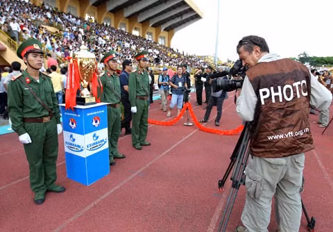 VFF sẽ làm tất cả mọi thứ để bảo vệ quyền lợi của AVG ? (Ảnh: Quang Minh) VFF sẽ làm tất cả mọi thứ để bảo vệ quyền lợi của AVG ? (Ảnh: Quang Minh)