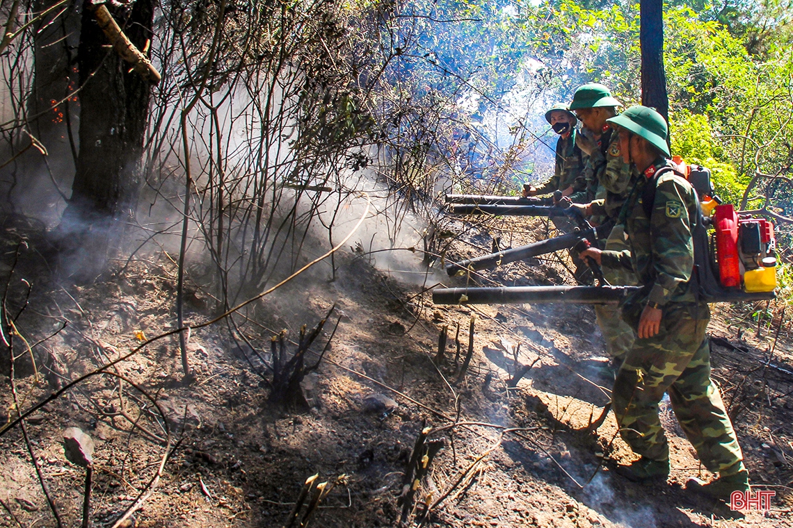 Triển lãm “Vang mãi khúc quân hành” - Sân chơi của những cựu binh đam mê nhiếp ảnh