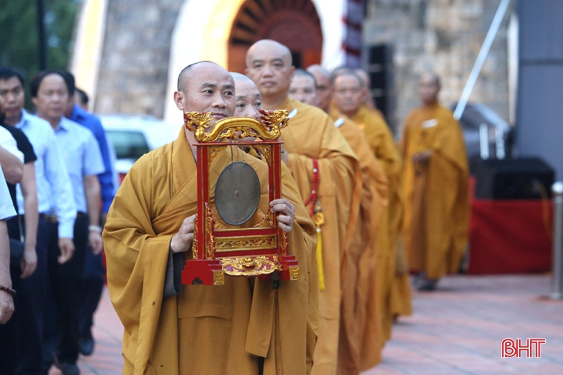 Thiêng liêng Đại lễ cầu siêu các anh hùng liệt sỹ và người dân tử nạn tại Ngã ba Đồng Lộc
