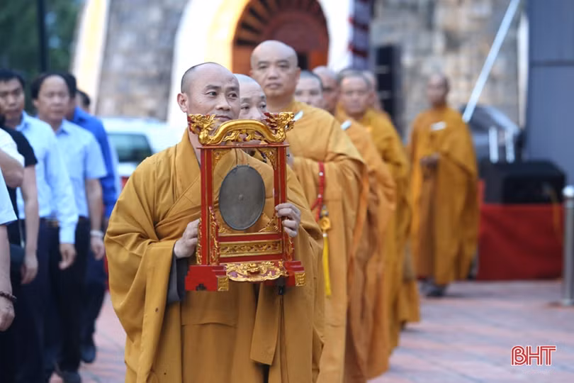 Thiêng liêng Đại lễ cầu siêu các anh hùng liệt sỹ và người dân tử nạn tại Ngã ba Đồng Lộc