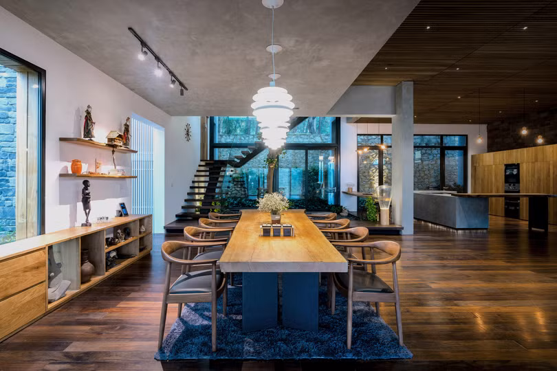 Biệt thự nằm trên đồi thông ở Vĩnh Phúc lên báo nước ngoài