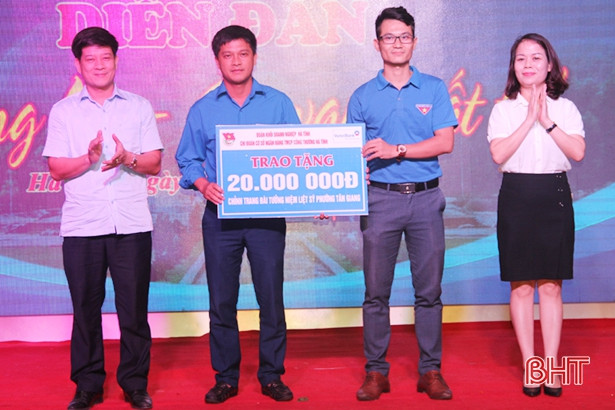 Tuổi trẻ khối Doanh nghiệp giao lưu diễn đàn “Đồng Lộc - Âm vang bất tử”