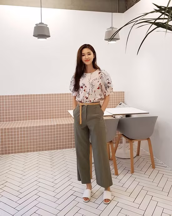 Những set đồ nhẹ nhàng cho ngày làm việc cuối tuần