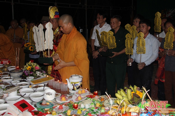 Nghi Xuân cầu siêu cho 20 liệt sỹ Đại đội Pháo binh bảo vệ bờ biển