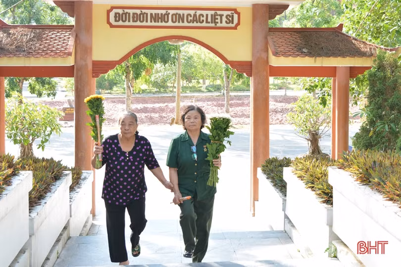 Ngã ba Đồng Lộc - chầm chậm một lối về...