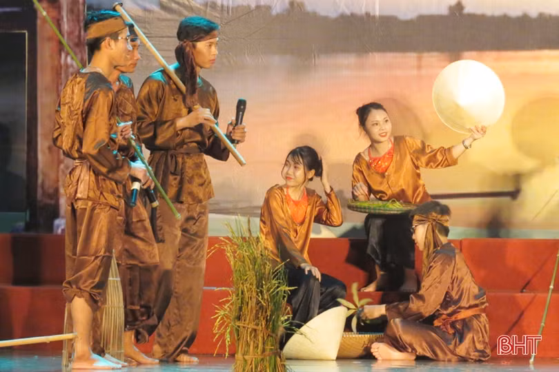 Ấn tượng liên hoan dân ca, ví, giặm Nghệ Tĩnh thị xã Hồng Lĩnh năm 2018