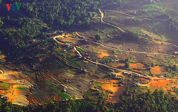 Những “ô màu” Tây Bắc không thể bỏ qua mùa nước đổ