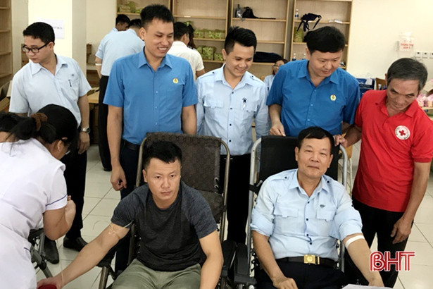 Ngày hội hiến máu ở Công ty Formosa Hà Tĩnh, thu gần 200 đơn vị máu