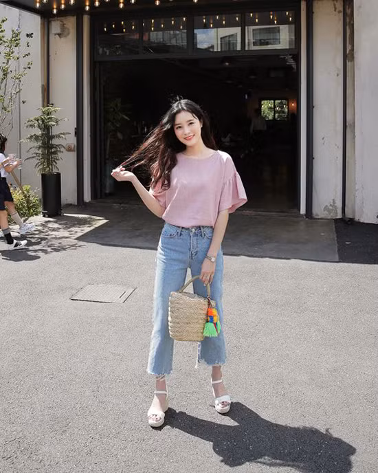 Những set đồ nhẹ nhàng cho ngày làm việc cuối tuần