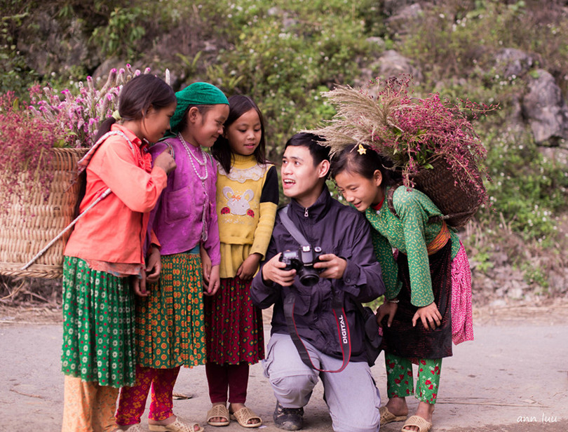 Ngắm vẻ trong trẻo, hồn nhiên của trẻ em trên khắp Việt Nam