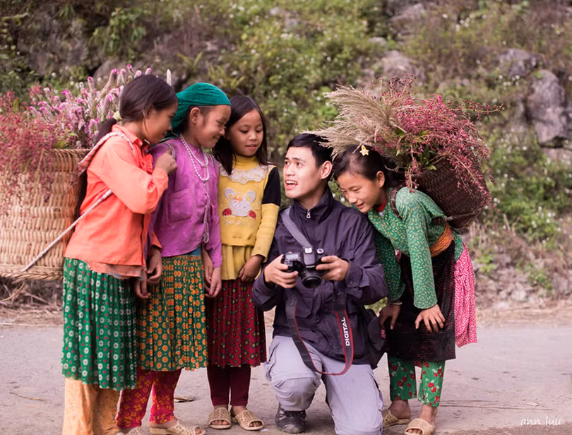 Ngắm vẻ trong trẻo, hồn nhiên của trẻ em trên khắp Việt Nam